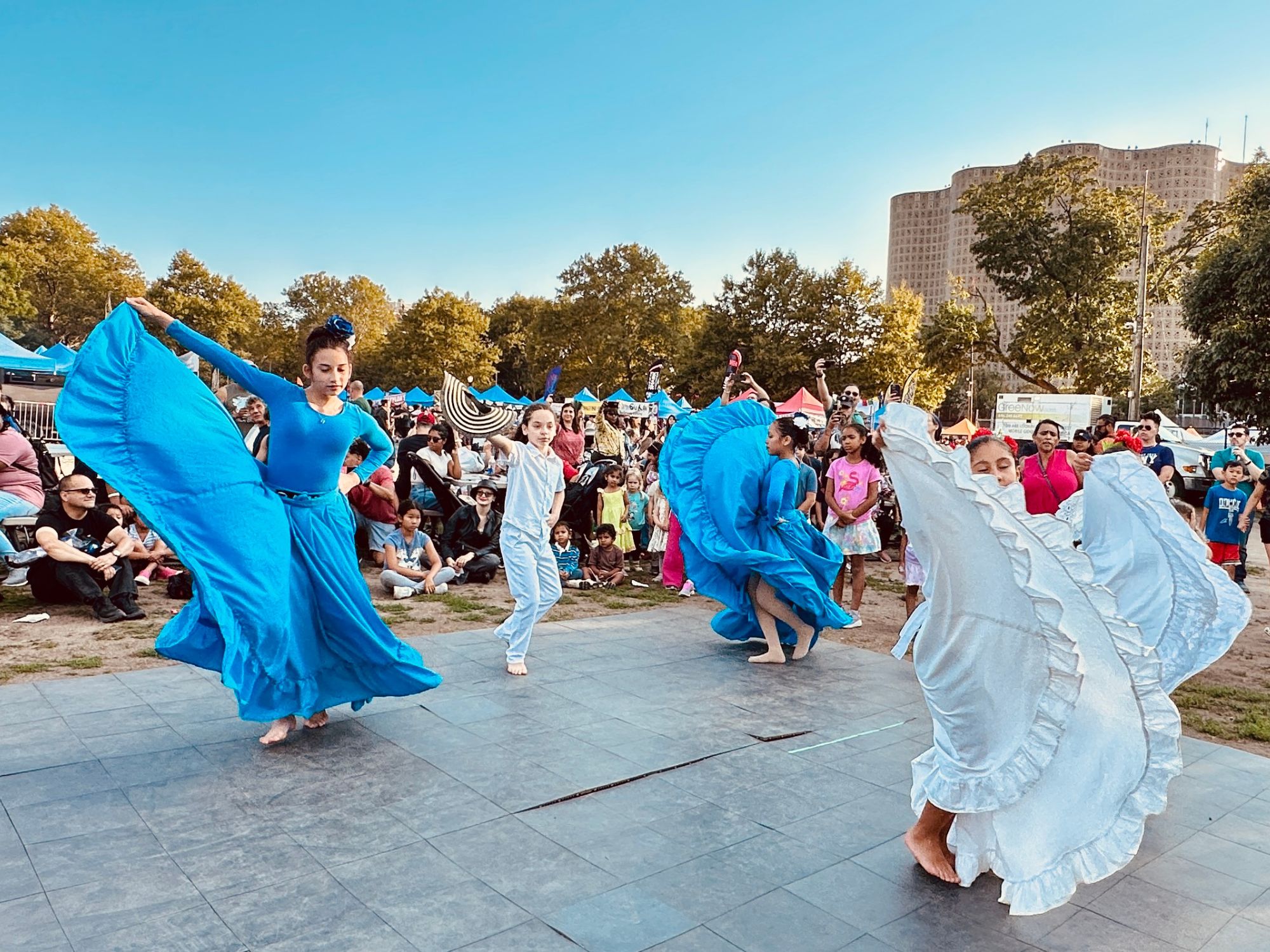 Performer-2-(2000-x-1500-px)